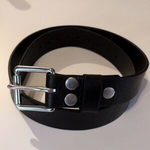 New handmade leather belt by John Kelly of Napa Valley Leathercraft.
